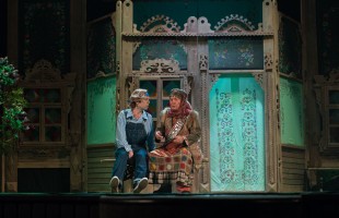 Салаватский русский молодежный театр открыл VIII творческий сезон постановкой по пьесе Туфана Миннуллина