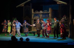 Салаватский русский молодежный театр открыл VIII творческий сезон постановкой по пьесе Туфана Миннуллина