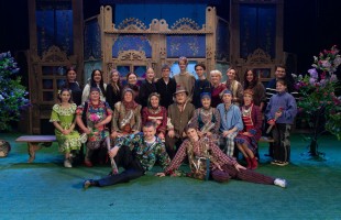 Салаватский русский молодежный театр открыл VIII творческий сезон постановкой по пьесе Туфана Миннуллина