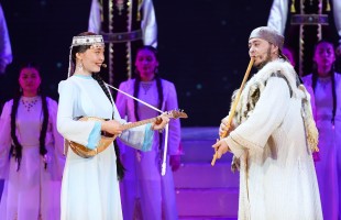 В Уфе прошло театрально-концертное представление «Яҡшылыҡ нуры» в честь юбилея народного сэсэна Башкортостана Розалии Султангареевой