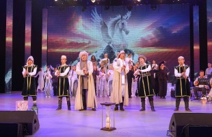 В Уфе прошло театрально-концертное представление «Яҡшылыҡ нуры» в честь юбилея народного сэсэна Башкортостана Розалии Султангареевой