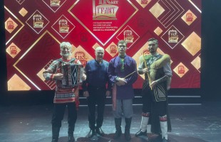 Культурное достояние Башкортостана на федеральной сцене: Кураист ансамбля «Мирас» Юлай Касимов блистал в Малом театре