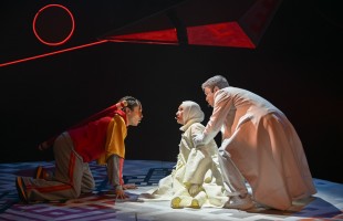 Спектакль «Аҡбуҙат» Национального молодежного театра РБ покорил зрителей на фестивале «Ремесло» в Казани