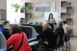 Библиоцентр города Нефтекамска приглашает пенсионеров на бесплатные компьютерные курсы