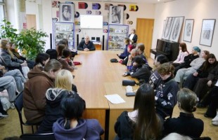 В Уфе прошла встреча-беседа в рамках проекта «Творцы Мира» художника Романа Сайфуллина