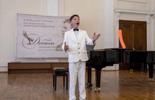 Конкурс юных вокалистов «Дебют» открыл новые имена