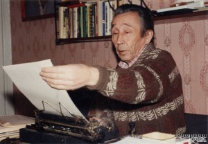 В БРСБС представлена выставка к 85-летию со дня рождения башкирского писателя и поэта Булата Рафикова