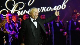 Өфөлә танылған ҡурайсы Азат Айытҡоловты 70 йәшлек юбилейы менән ҡотланылар