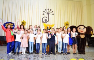 Воспитанники музыкальной школы юных талантов В.Т. Спивакова выступили на праздничном мероприятии ко Дню знаний